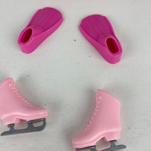 Barbie Type Pink Boots Flipper Skates Gym Shoes Kids Dolls Accessories Lot - Picture 4 of 6